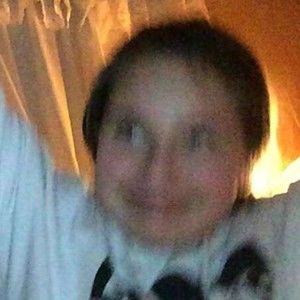 Meet your Posher, Gloria